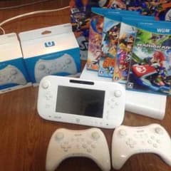 Wii U 32GB ＋ ソフト五本 ＋ PROコン二個セットのサムネイル