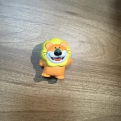 たべっ子どうぶつ ガチャガチャ らいおんのサムネイル