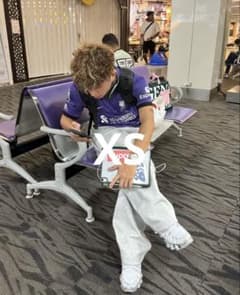 ナイキ Dri-FIT サッカーユニフォーム リバプール23/24サードのサムネイル