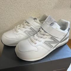 新品☆New balance ニューバランス YV996LWH 20.5cmのサムネイル