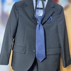 あ*ん様 120男の子黒入学式スーツのサムネイル