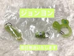 TWICE ラブリージョンヨン　ガチャ　アクリルカラビナマスコットのサムネイル