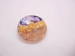 透明なブローチ 金色・紫色のサムネイル