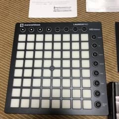 [外装付き] [美品]novation Launchpad mk2のサムネイル
