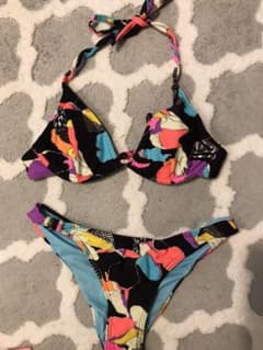 VOLCOM これもお尻かわいいです！のサムネイル