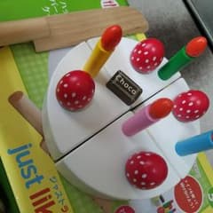 早い者勝ち♪木製　ケーキのサムネイル