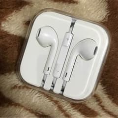iPhone イヤフォン 純正品のサムネイル