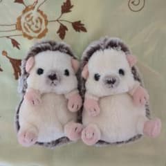 ハリネズミ　ぬいぐるみ　2体セットのサムネイル