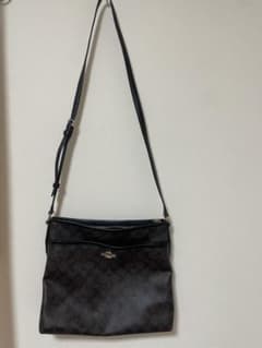 【最終値下げ】COACH ブラック ショルダーバッグのサムネイル