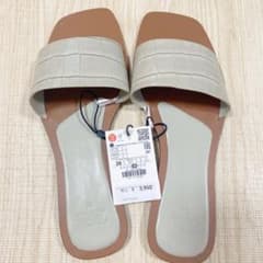 ZARA サンダルのサムネイル