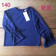 140未使用！ロングTシャツのサムネイル