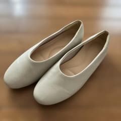 ユニクロパンプス低ヒール 23cm クリームベージュのサムネイル