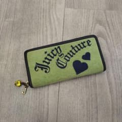 美品 Juicy Couture 長財布のサムネイル
