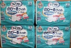 ライフリーのび〜るフィット薄型軽快テープ止め大人用紙オムツS-Mサイズ22枚✖️4のサムネイル