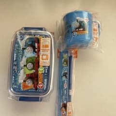 お弁当箱、お箸、コップのセットのサムネイル
