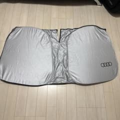 Audi サンシェード シルバー 収納袋付き&Audiキーホルダー - メルカリ