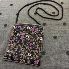 ビーズ刺繍 ショルダーバッグ モバイルケース 黒のサムネイル