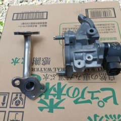 プリウスα　トヨタ純正25620-37120 EGRバルブ　清掃済　ZVW41 プリウスα トヨタ純正25620-37120 EGRバルブ 清掃済 対策品 - メルカリ