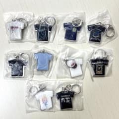 UVERworld Tシャツ型キーホルダー 全40種類コンプリートセット 今回のUVERのグッズで1番目玉に なるであろうTシャツ型キーホルダー