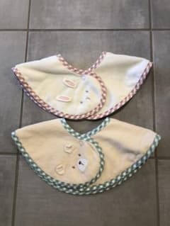 可愛い丸いスタイ　緑のみ　たけえみ様専用のサムネイル
