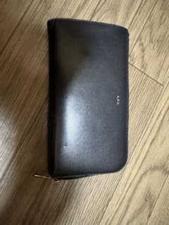 A.P.C. 長財布 ブラック ラウンドファスナーのサムネイル