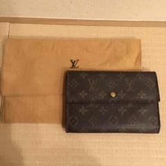 ひめいちご様専用です^ ^ルイヴィトン三つ折り長財布のサムネイル