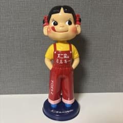 【最安値】不二家 100周年 復刻版ペコちゃん首振り人形のサムネイル