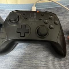 HORI Nintendo Switch コントローラー 本体のサムネイル