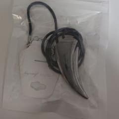 牙のネックレスのサムネイル