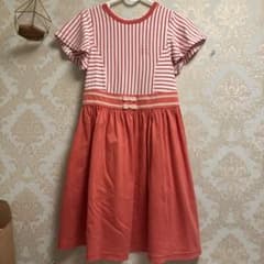オレンジっぽいピンクと白ストライプ 半袖ワンピースのサムネイル