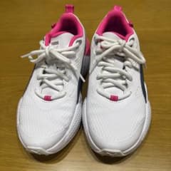 ⭐︎Tihaaa様専用⭐︎ Puma プーマ ゴルフシューズ ホワイト/ピンクのサムネイル