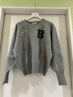 BEAMS HEART 刺繍デザイン クルーネックニット グレーのサムネイル