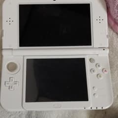 Nintendo NEW ニンテンドー 3DS ホワイトのサムネイル