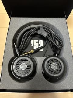 サイン入りGrado Prestige Series SR60x 有線ヘッドホンのサムネイル