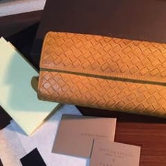 ★値下  BOTTEGA VENETA ファスナー付長財布イントレチャートのサムネイル