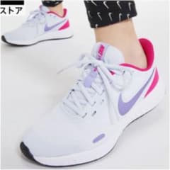 NIKE ナイキ　レボリューション5のサムネイル