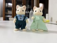 【希少】森のマーケット　ネコのお父さん•お母さんセット (ホワイトタイプ)のサムネイル