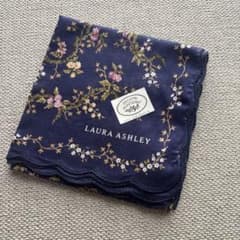LAURA ASHLEY 花柄ハンカチ ネイビーのサムネイル