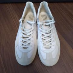 REPRODUCTION OF FOUND German Trainer