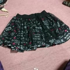 スカートです。可愛いのでおすすめです。のサムネイル