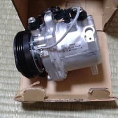 【あんちゃん様専用】K6A スズキ純正　エアコン　コンプレッサーのサムネイル