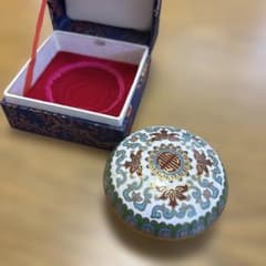 伝統工芸 七宝焼（景泰藍）1 景泰藍（けいたいらん／中国の伝統的な七宝焼）」の蓋付き円形 - メルカリ