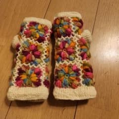 美品BEAUTY &YOUTH購入カラフル花柄刺繍 指なし手袋