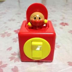 ガチャガチャのサムネイル