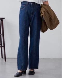 センタープレス ストレートデニムパンツのサムネイル