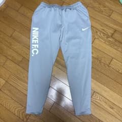 [限定価格] NIKE F.C. ジャージパンツ グレー XLのサムネイル