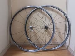 美品 アルテグラ WH-6700 前後ホイールセット 10速 チューブレス対応