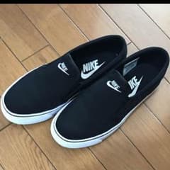 本日までのお値下げ！NIKEスニーカーのサムネイル