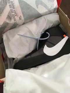 NIKE THE TEN BLAZER OFF WHITEのサムネイル
