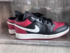 Nike Air Jordan 1 Low Bredのサムネイル